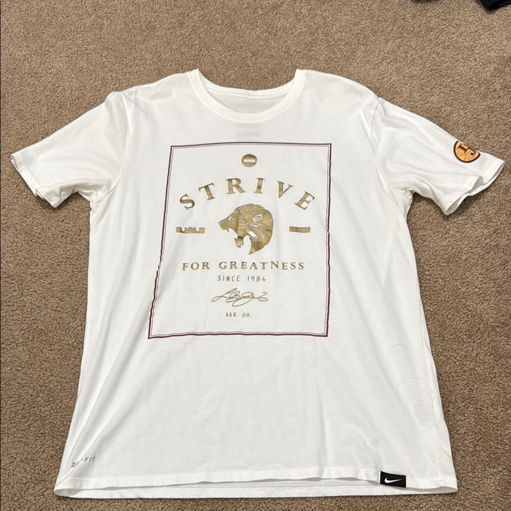 Nike White Graphic T-Shirt